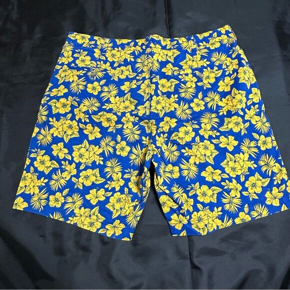 Club Room Vibrant Blue and Yellow Floral Memei Hybrid Shorts Waist Size 34” - Picture 2 of 9